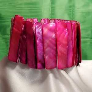 Pink shell bracelet (stretchy)